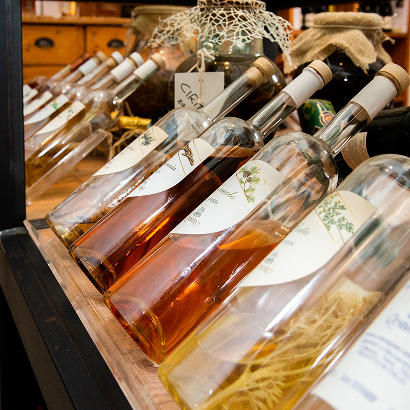 Distilleria Casimiro, Santa Massenza, Trentino - Tradizione di famiglia dal 1924